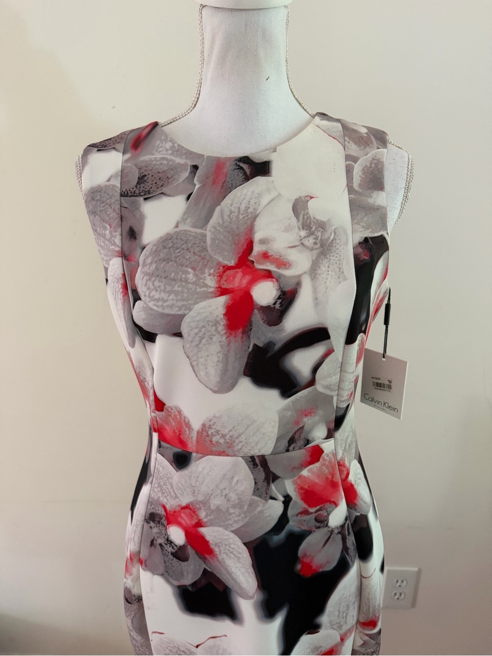Calvin Klein NWT Orchid Print Dress Size 8 $134 sleeveless mini dress